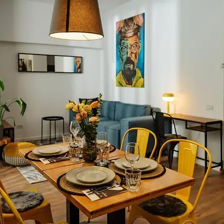 Apartment 9 - New Building & Parking *