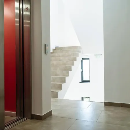 9 - New Building & Parking * Bucarest