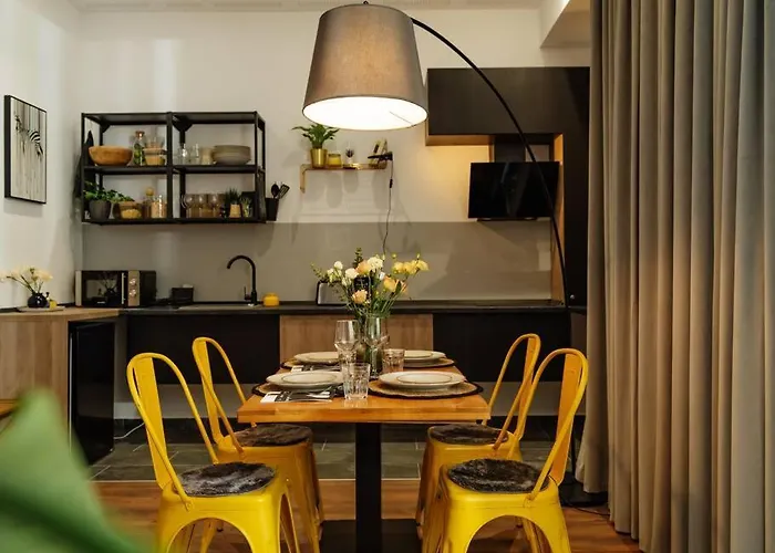 Apartman 9 - New Building & Parking *