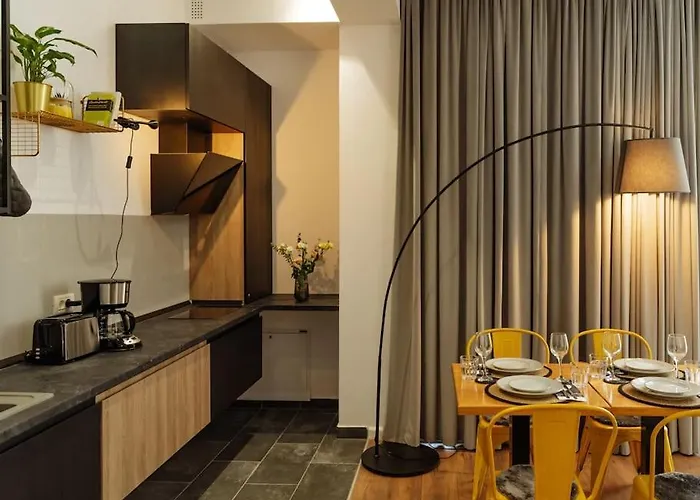 Apartman 9 - New Building & Parking *