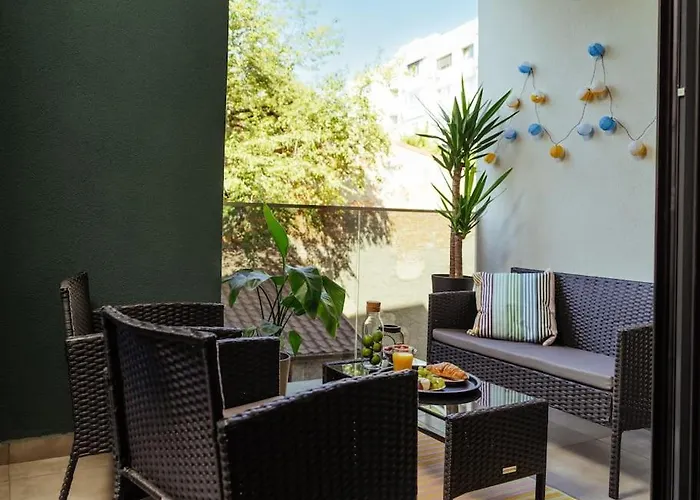 9 - New Building & Parking Bukarest