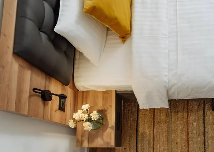 9 - New Building & Parking Bucarest